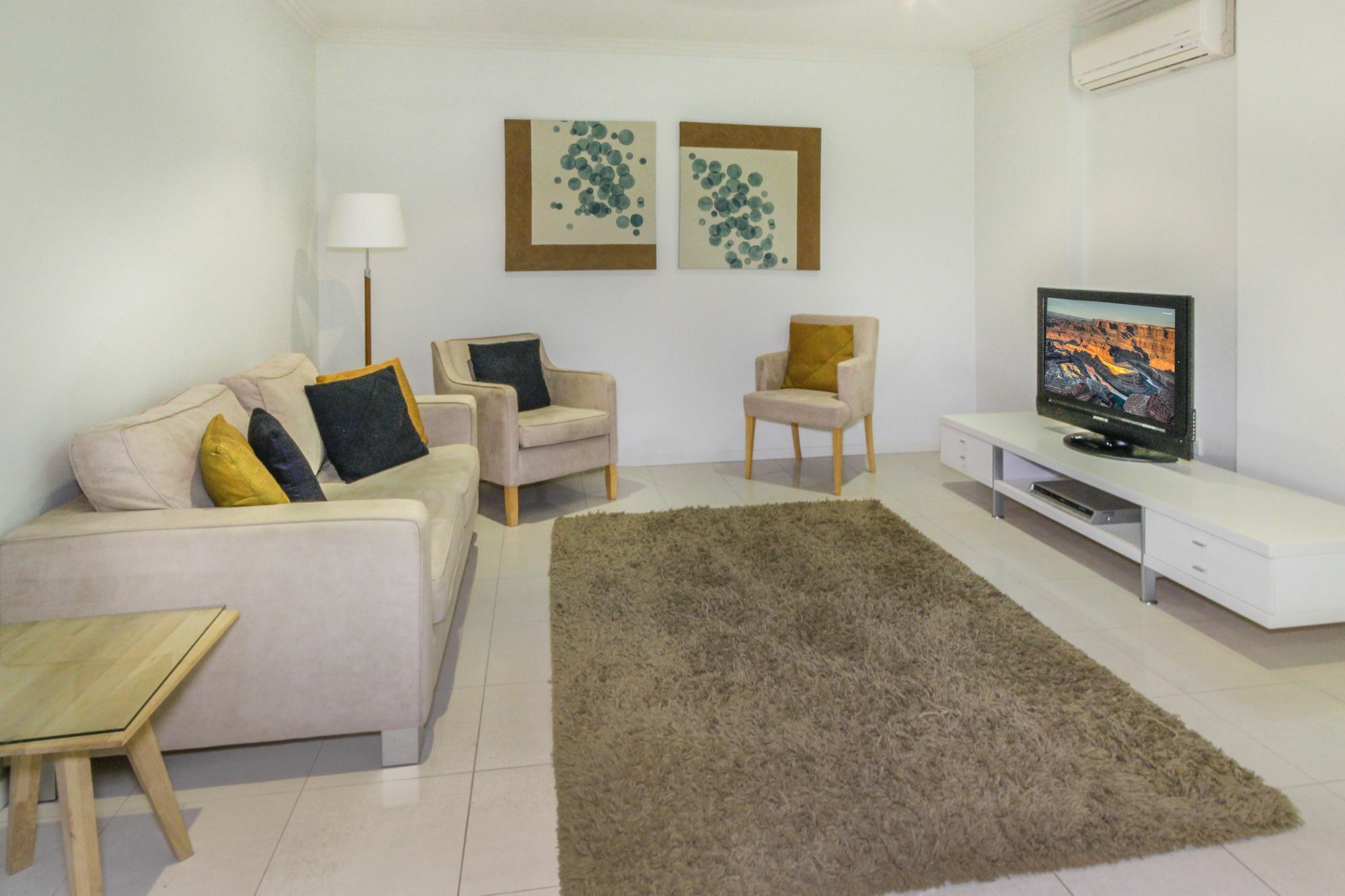 Island Views Beachfront Apartments Palm Cove Exterior foto